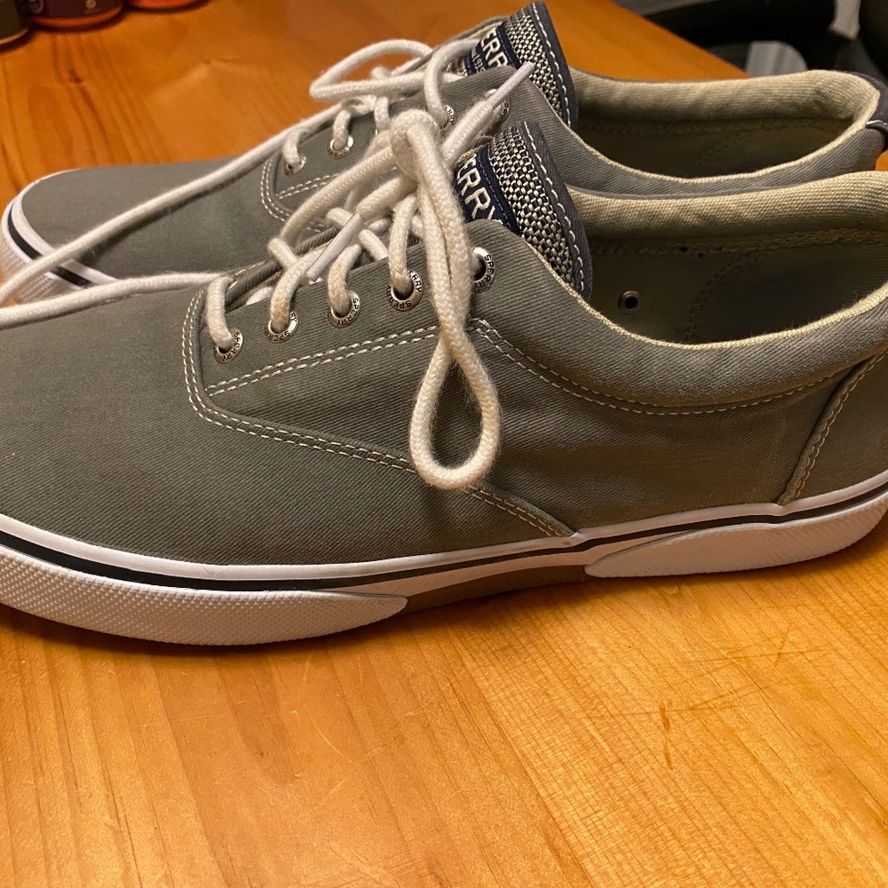 Sperry Halyard CVO Salt Washed Laceless Sneaker